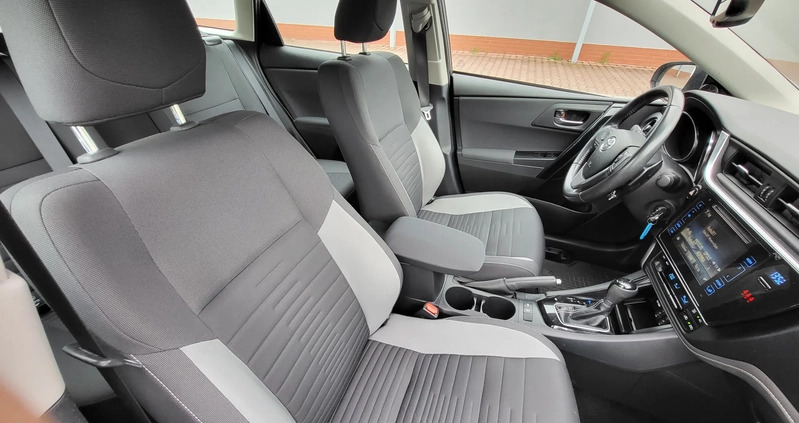Toyota Auris cena 62700 przebieg: 89000, rok produkcji 2018 z Boguchwała małe 232